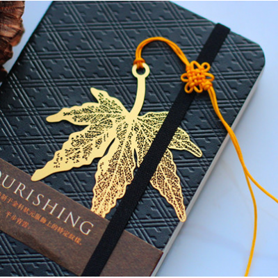 Lovely Cute Leaf Gold-colored metal bookmark